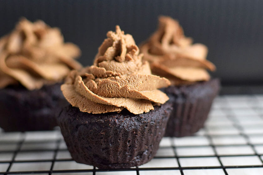 Low Calorie Oatmeal Chocolate Cupcakes