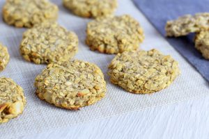 healthy breakfast cookies with oats